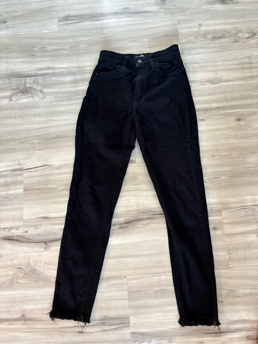 Black High-Waist skinny jeans